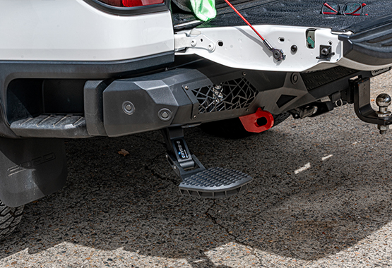 supreme electric rear step, automatic deploying step when tailgate opens and retracts automatically when tailgate closes, easily get into and out of 4x4 ute tub, with led lights