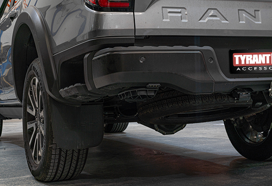 supreme electric rear step, automatic deploying step when tailgate opens and retracts automatically when tailgate closes, easily get into and out of 4x4 ute tub, with led lights