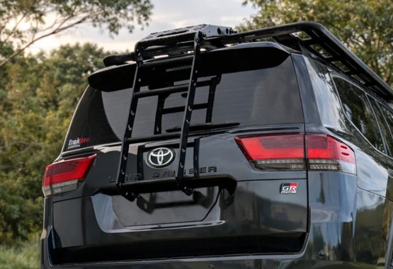 heavy duty rear ladder for 4WD touring setup